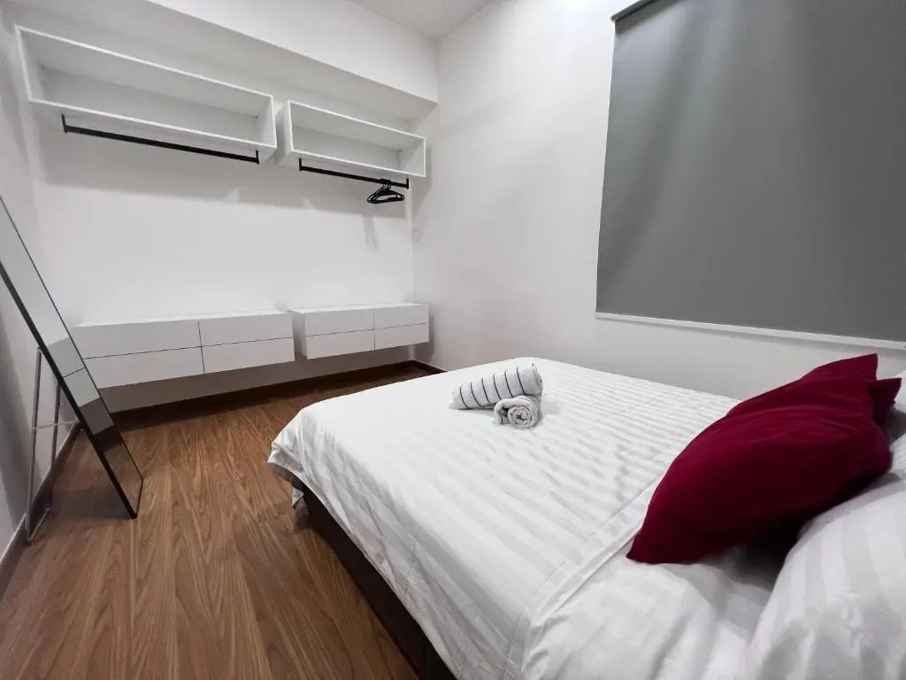 Contemporary & Stylish Suite#Georgetown#Sky Pool#2 BR, Living Room with Double Bed