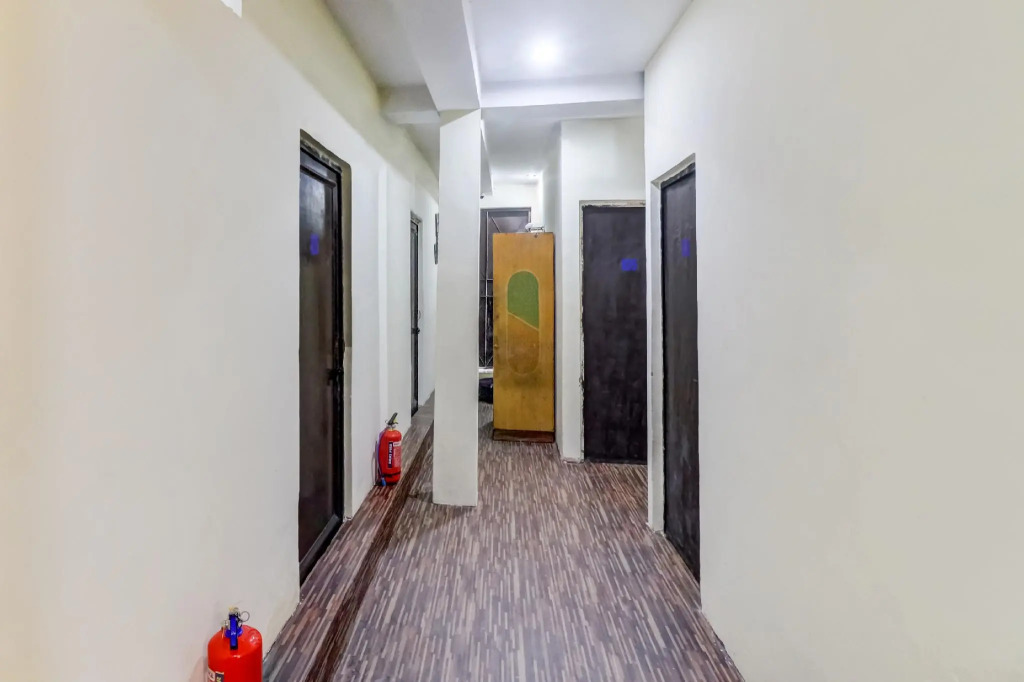 OYO 81819 Kohli Palace