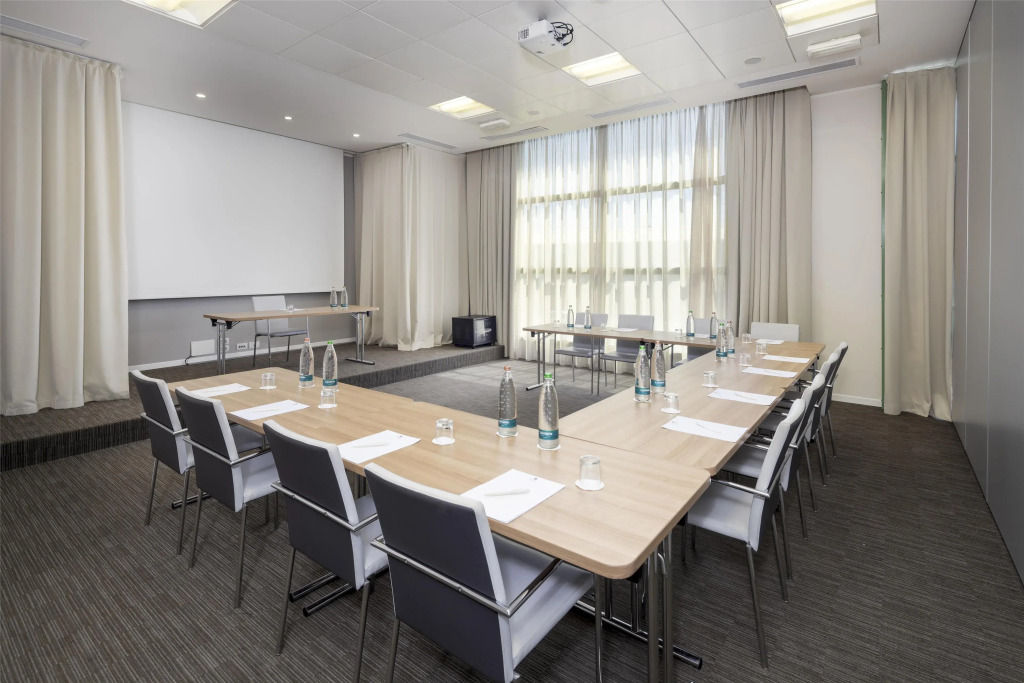 Best Western Premier CHC Airport