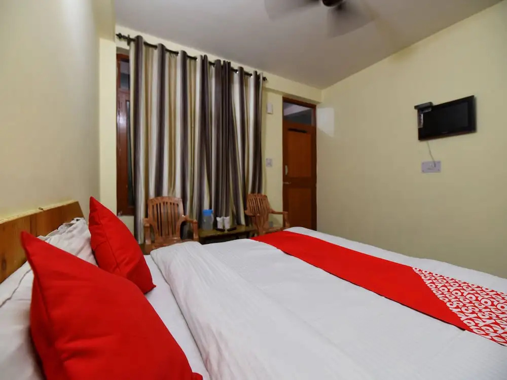 OYO 13871 Home Studio Cottage Kanyal Road