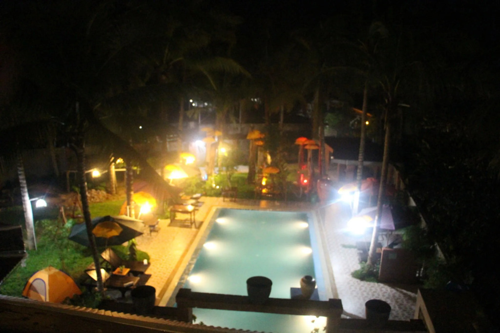 The Coconut House Hotel