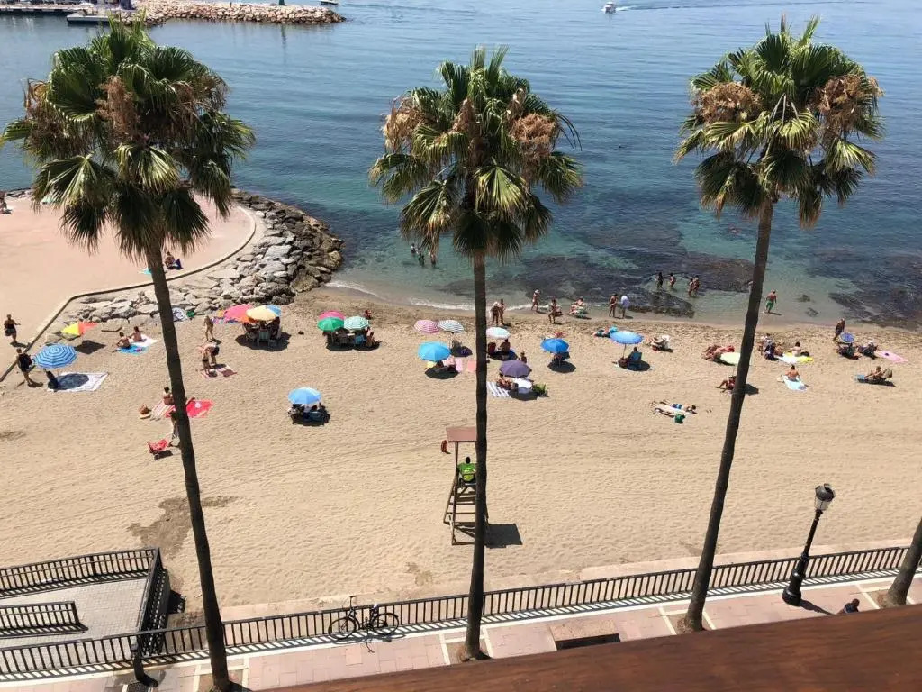 Apartamento 4-2, Edificio Eden Roc I
