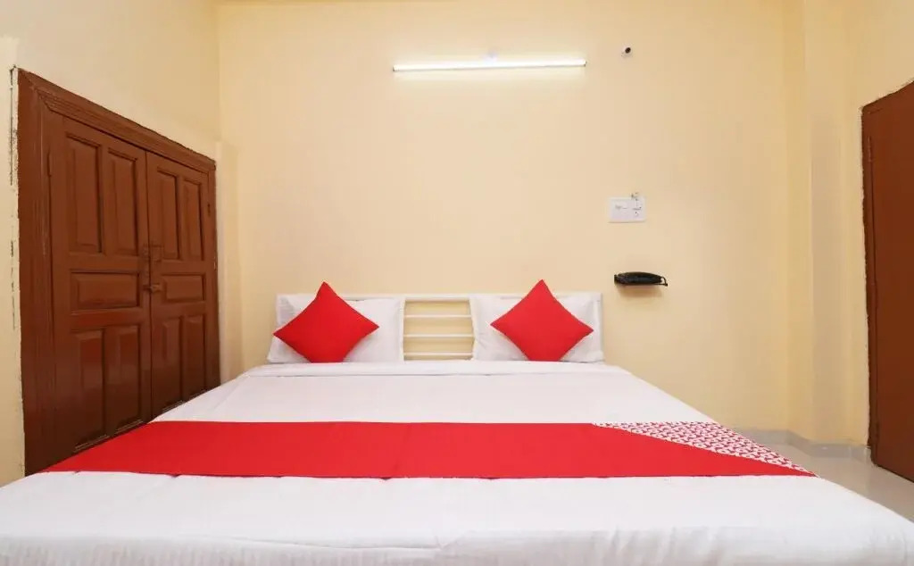 OYO 22898 Hotel Narayan Palace
