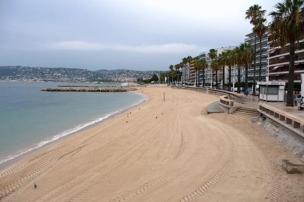 Apartment with One Bedroom in Juan Les Pins, with Wonderful Sea View, Furnished Terrace And Wifi - 50 M From the Beach
