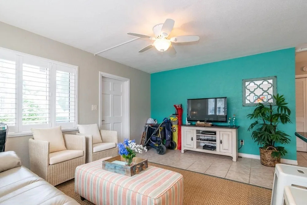 AM Beach Place Unit 3