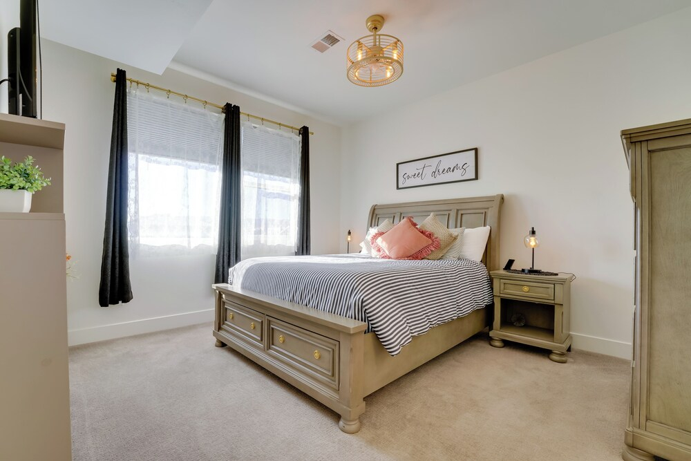 Walk to Main Street! Sleek Grand Junction Stay