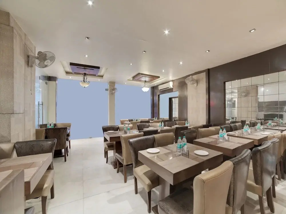 OYO 29752 Hotel Copper