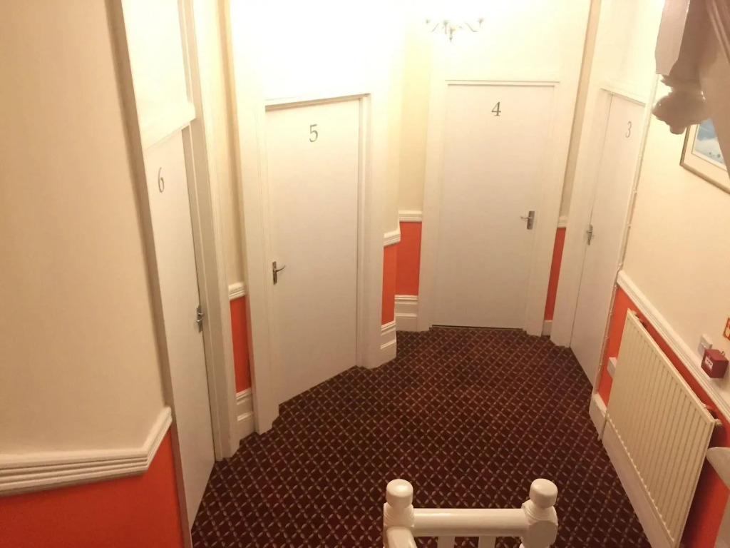 Welbeck Hotel - Close to Beach, Train Station & Southend Airport