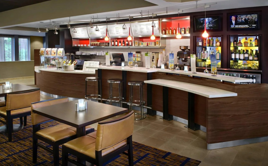 Courtyard By Marriott Hartford Windsor Airport