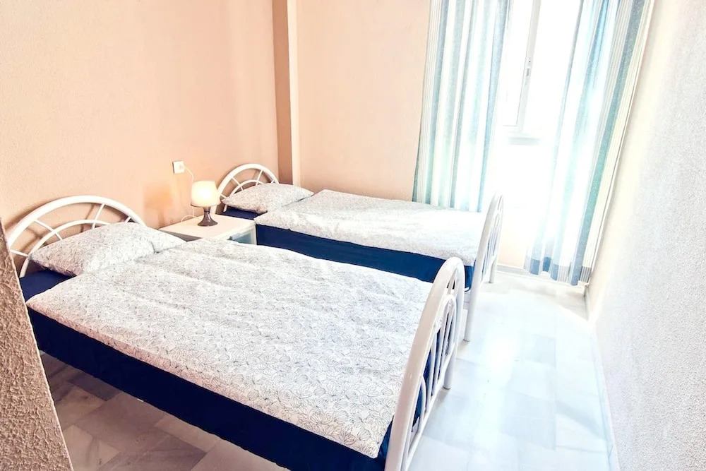 Apartment with 3 Bedrooms in Málaga, with Furnished Terrace And Wifi - 5 Km From the Beach