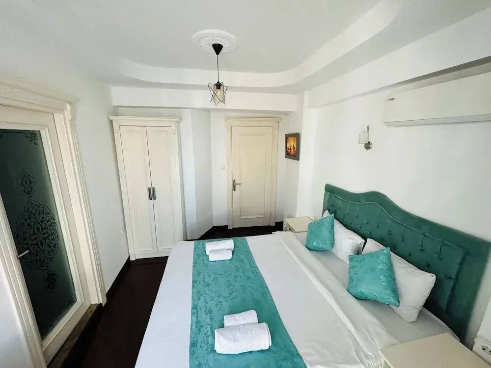 L&P Mai̇son Hotel