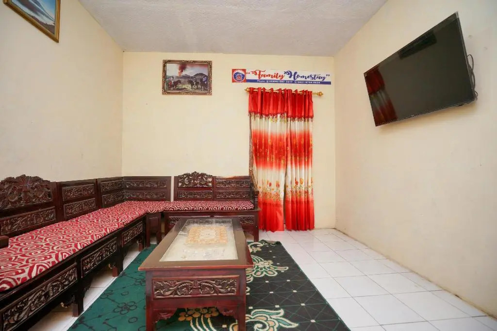 OYO 1834 Family Homestay