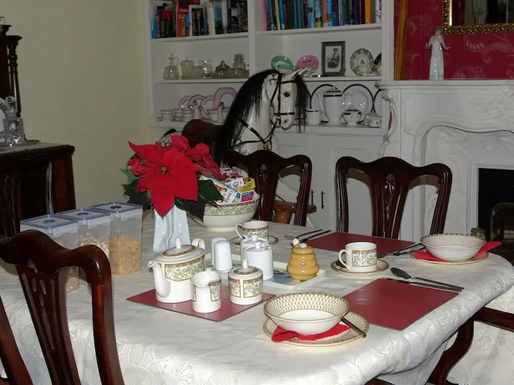 Limpert Bay Guest House