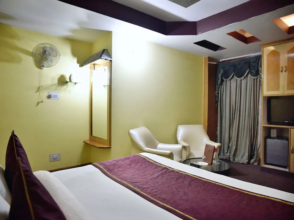 OYO 3361 Hotel Kapital