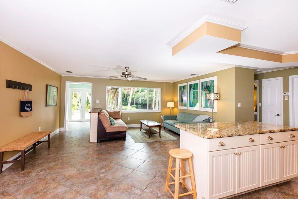 Salty Dog - Dog Friendly Home On Sanibel! 3 Bedroom Home
