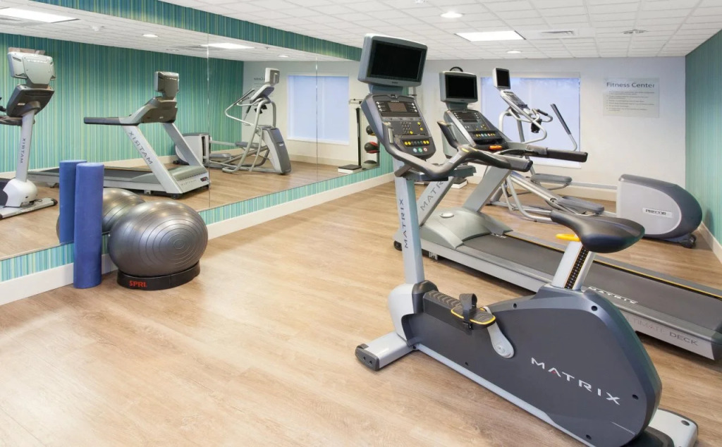 Holiday Inn Express Hotel & Suites Lake Zurich-Barrington by IHG