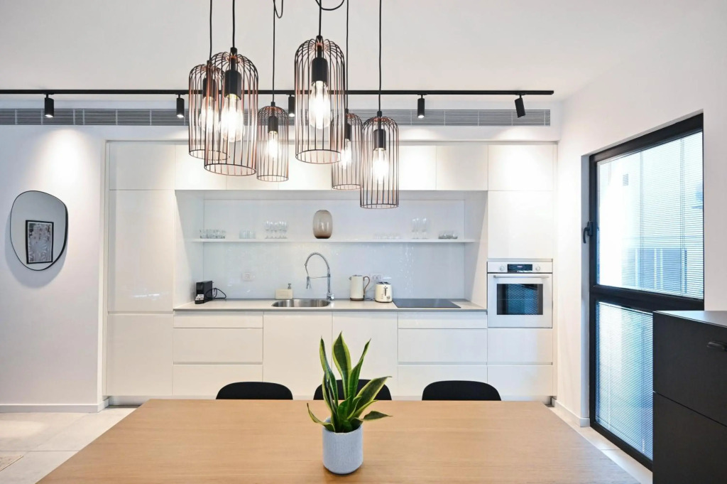 Stylish 1BR in Ben Yehuda 73 by HolyGuest