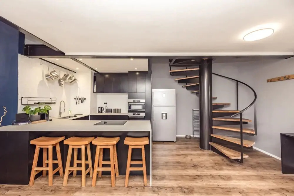 Modern 1 Bedroom in De Waterkant With Table Mountain Views