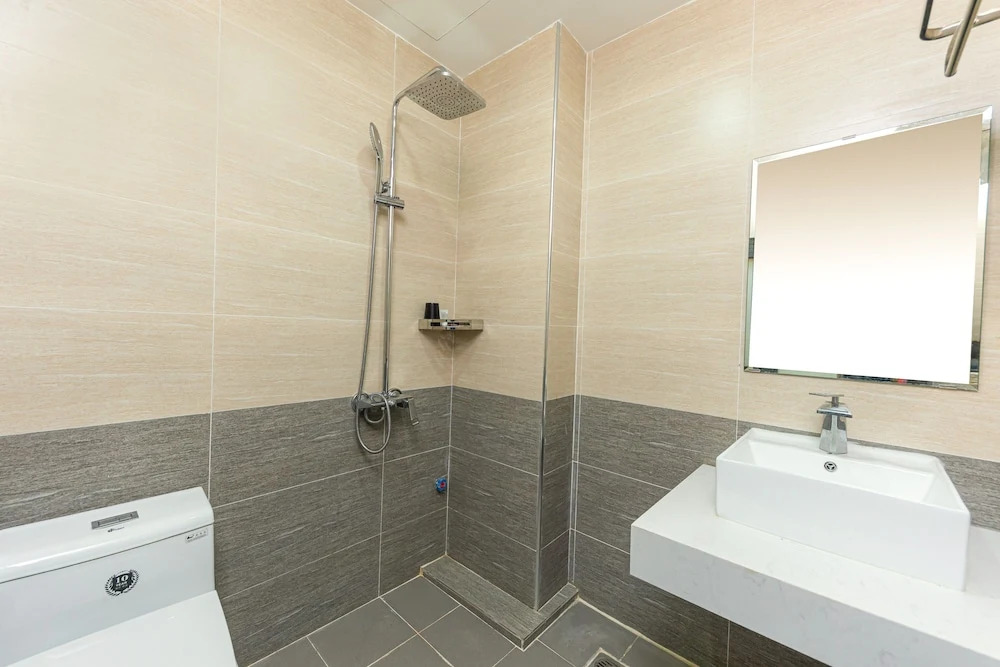 OYO 1001 Bao Son Hotel L