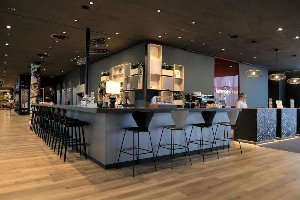 IntercityHotel Amsterdam Schiphol Airport