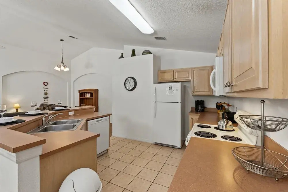 4 Bedroom Private Pool+Spa Home 8 Miles to Disney 4 Home