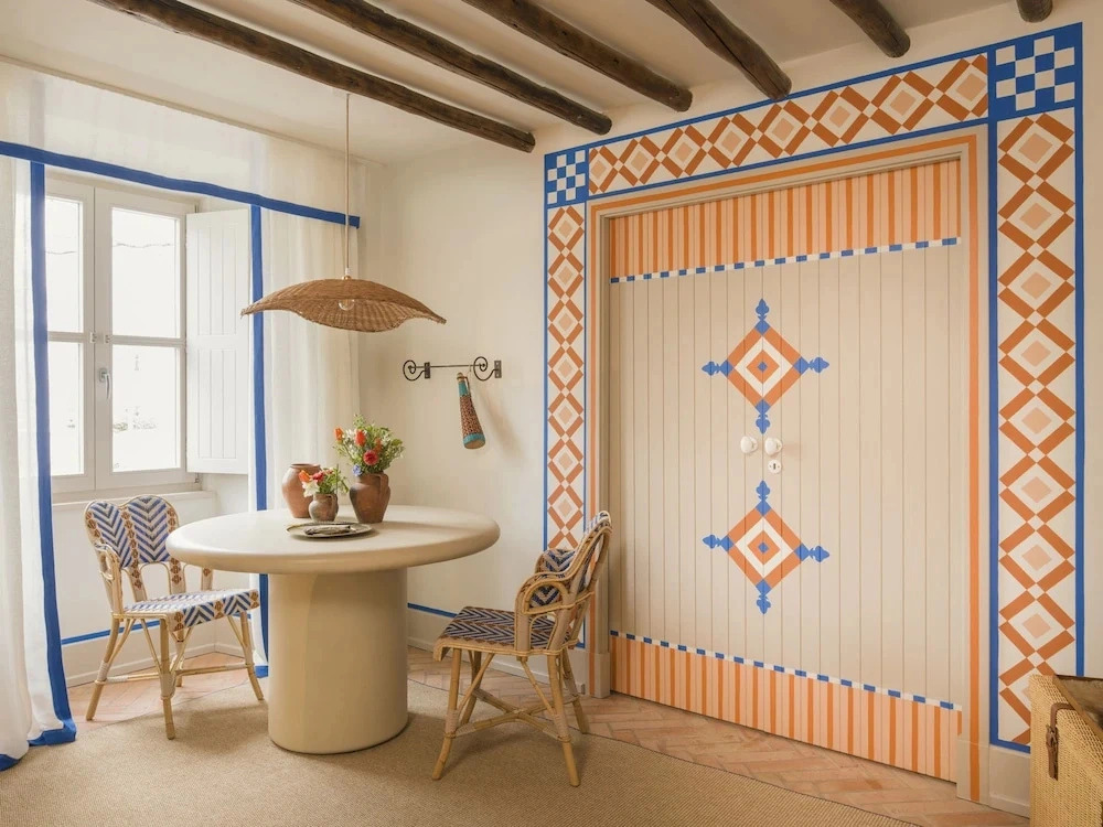 Al Porta Townhouse by Cadenzalux