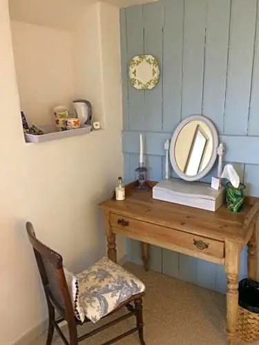Dewberry Cottage Bed and Breakfast