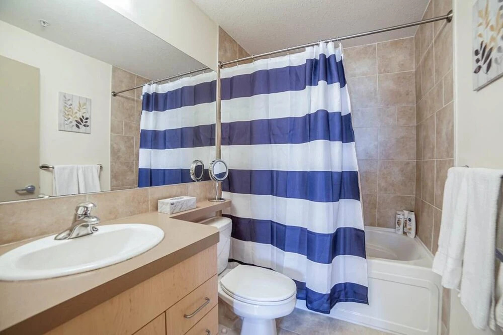 Gorgeous 2bd Condo Patio Gym Parking Coffee