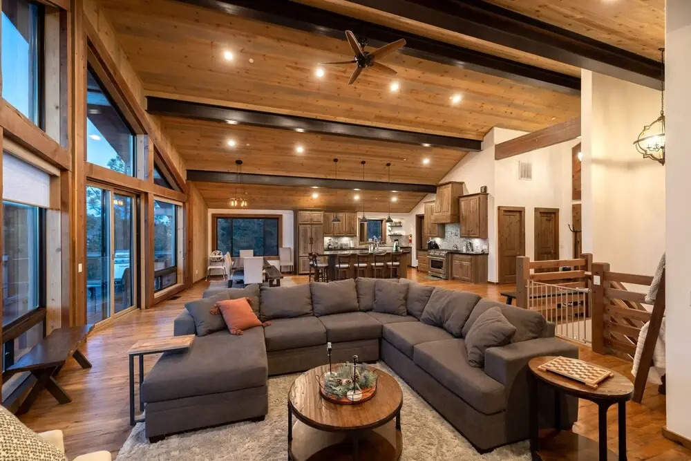 18 - Ponderosa Peak 5 Bedroom Home by Redawning