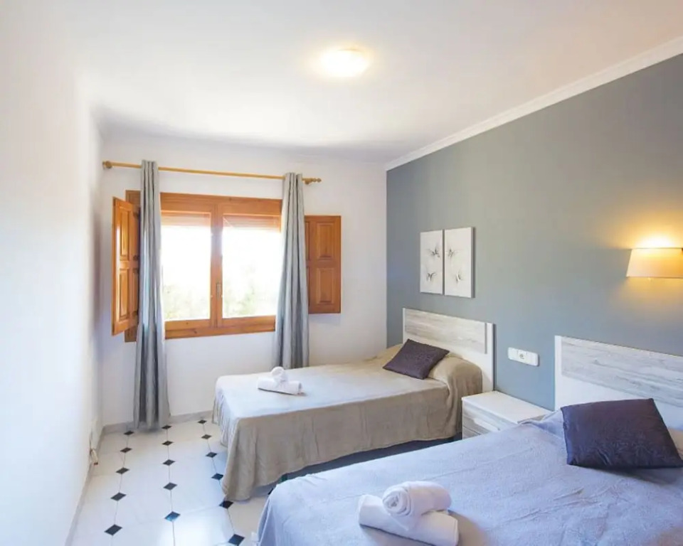 Villa - 3 Bedrooms with Pool - 106410