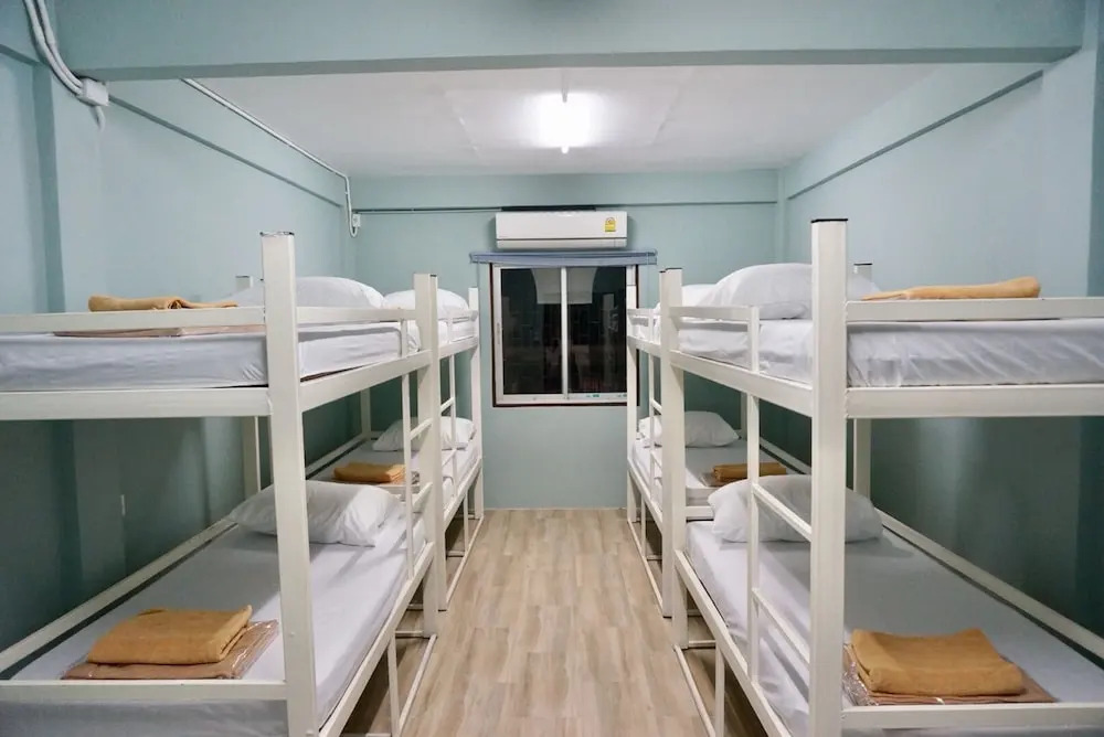 ROOM 218 - Dorm for rent - Adults Only