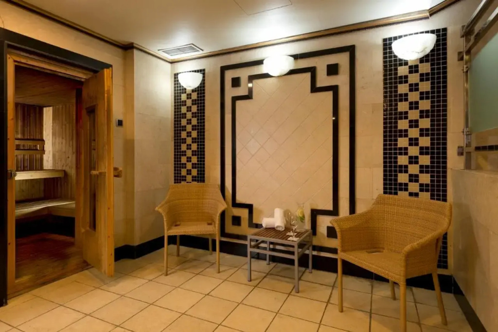 Hotel Sevilla Center