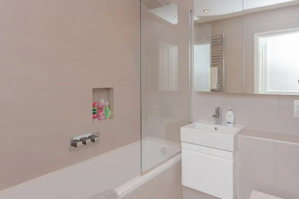 Newly Renovated 3 Bedroom Apartment in North West London