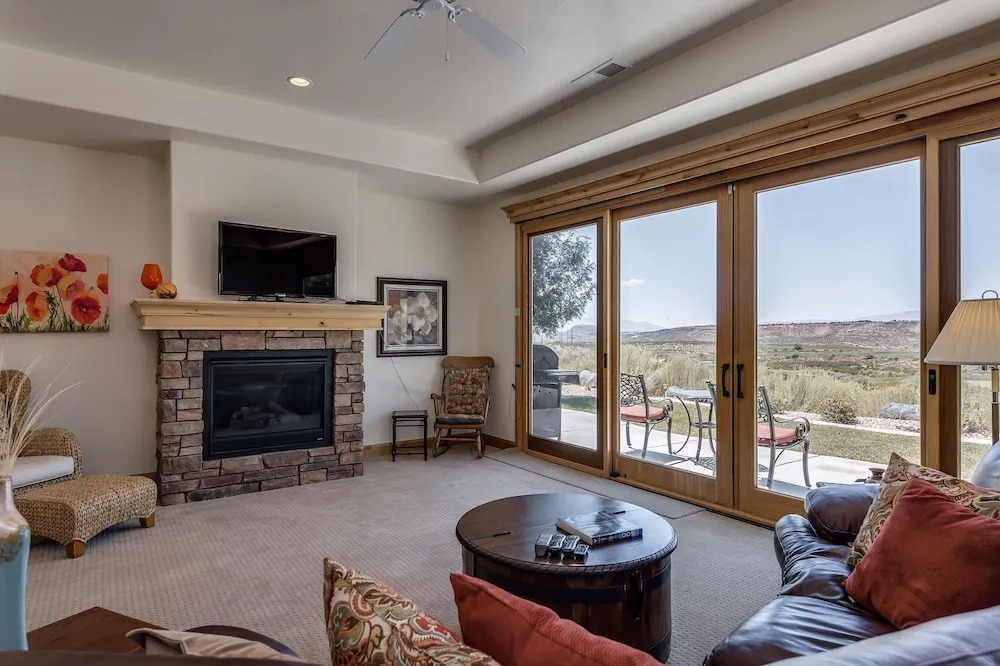 Pointe Of View 3 Bedroom Apts
