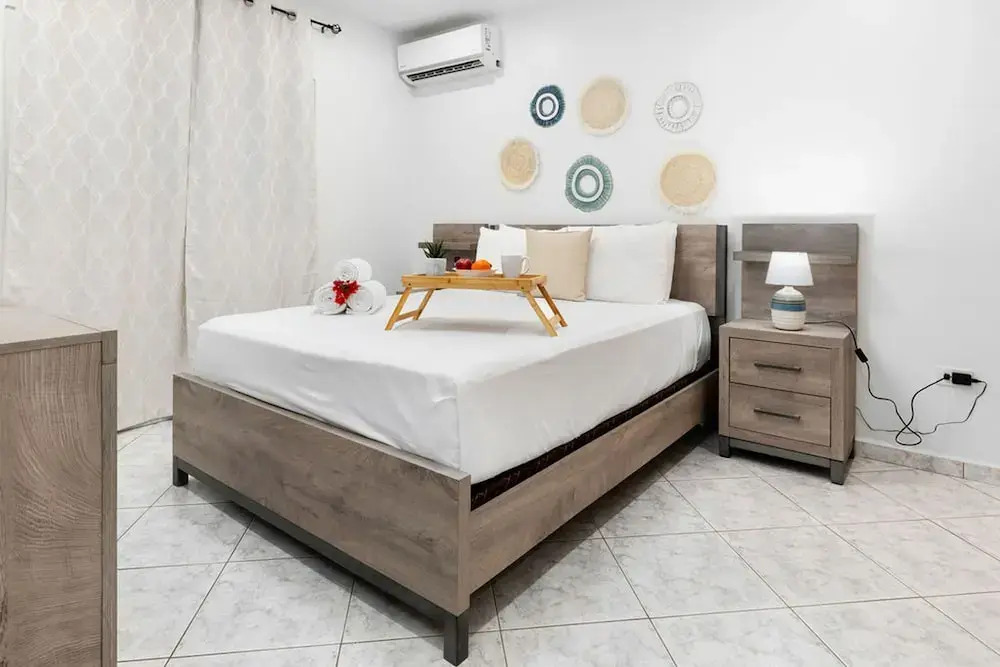 Cozy 3BR Town Home in Gated Community Palm Beach