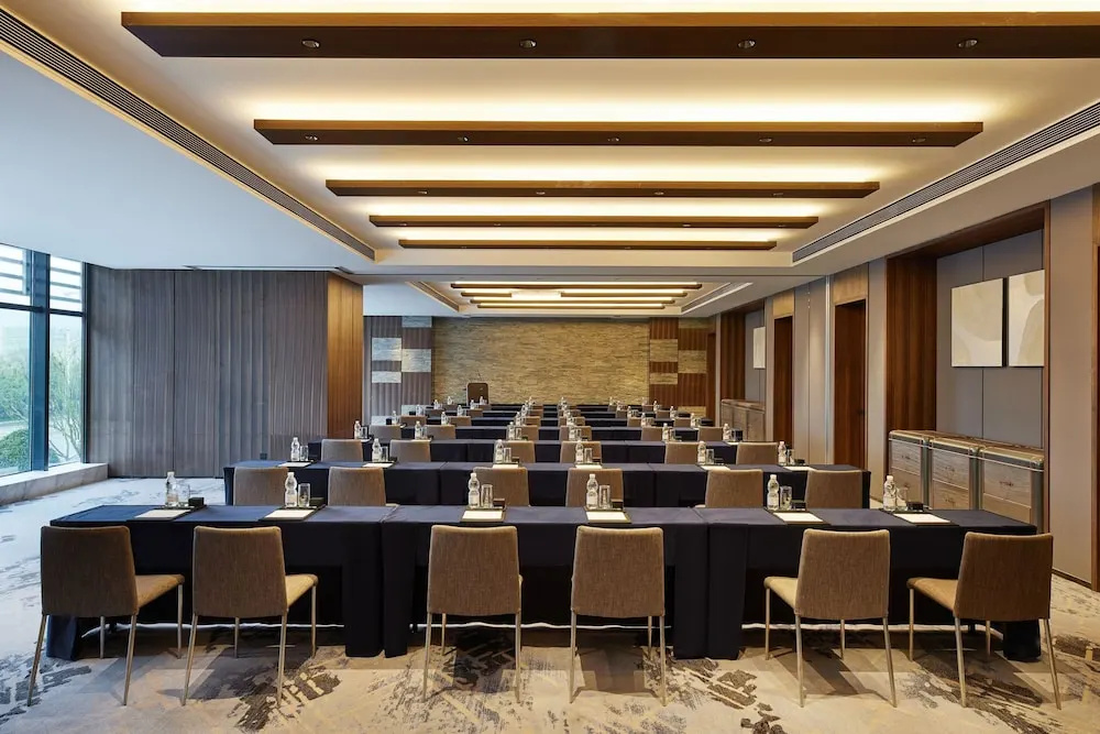 Four Points by Sheraton Yiyang