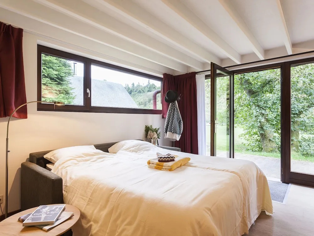 Cozy Family Cottage for 6 in Ardennes