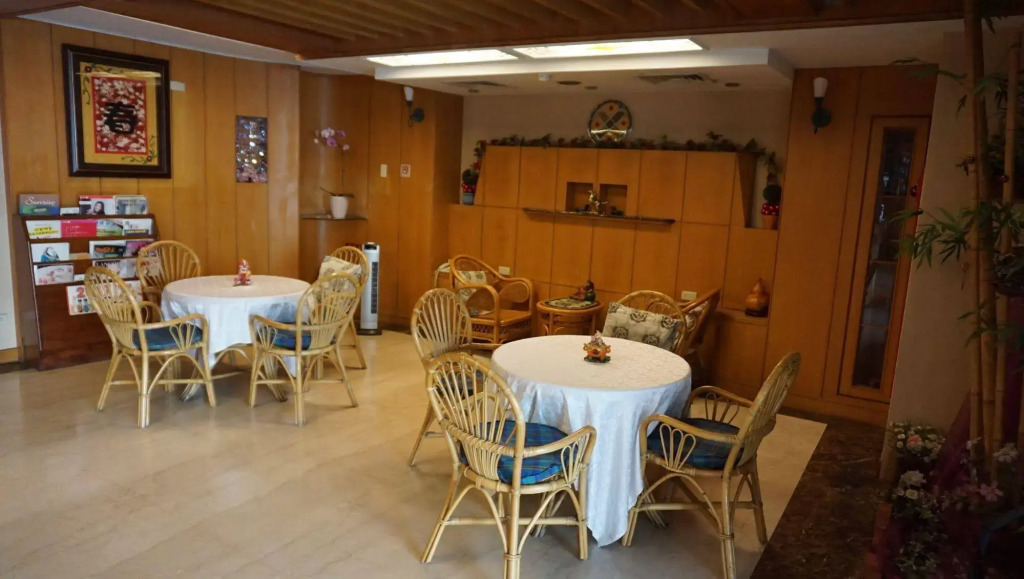 金馬大飯店 Riverside Hotel