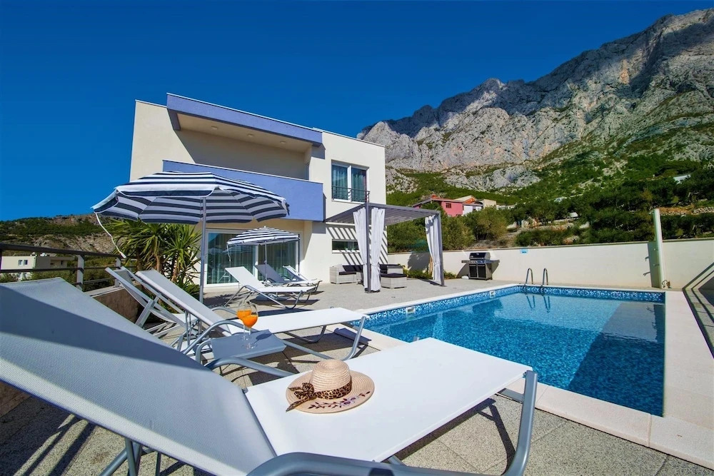 Villa Red