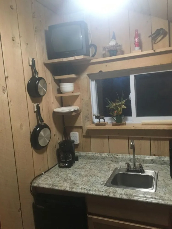 Cabin & Motel Rentals