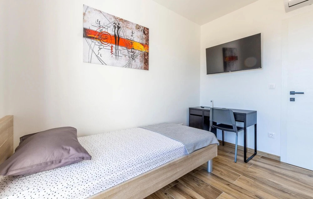 Awesome Apartment in Podstrana With Outdoor Swimming Pool, Wifi and 3 Bedrooms