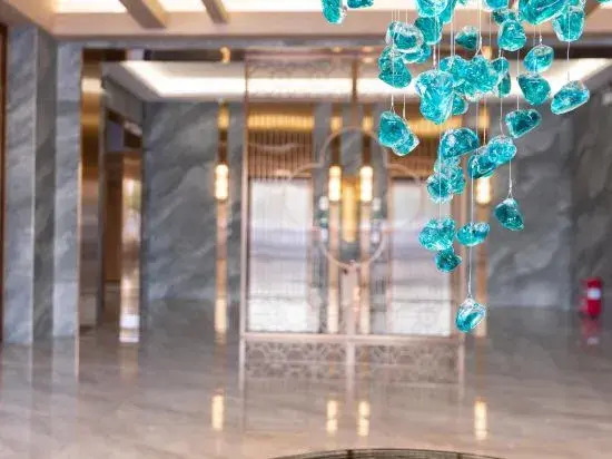 Shangfu Qingju Hotel (Maoming High Speed Railway Station Dongxin Times Square)