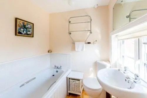 5 Coastguard Cottages
