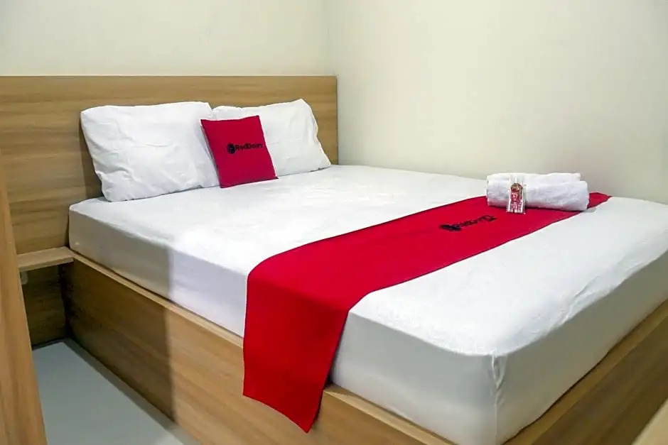 RedDoorz near Sleman City Hall Yogyakarta