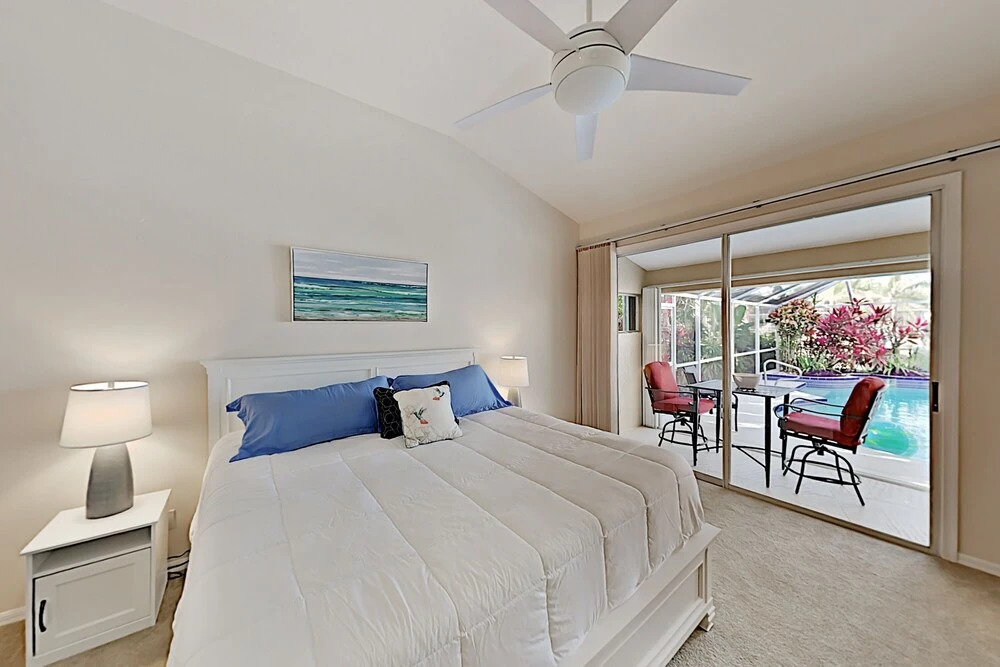 Canal-front W/ Boat Dock & Screened Pool 4 Bedroom Home
