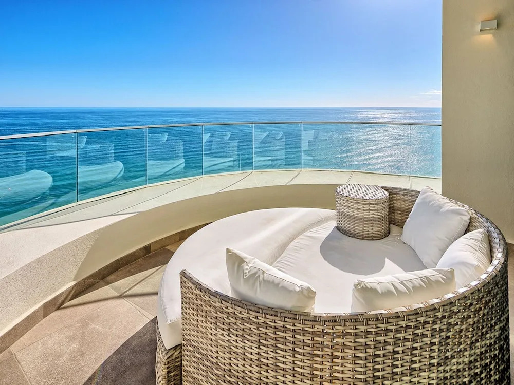 Luxury New Oceanfront Condo 5BR Sleeps 12