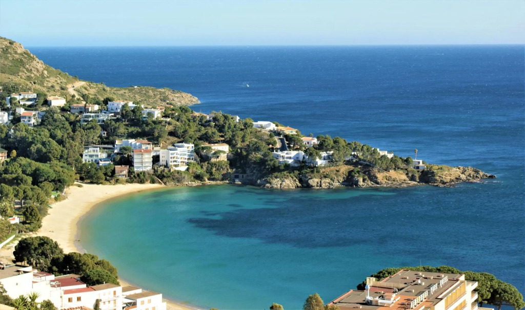 Impresionantes vistas del mar en Roses, Canyelles