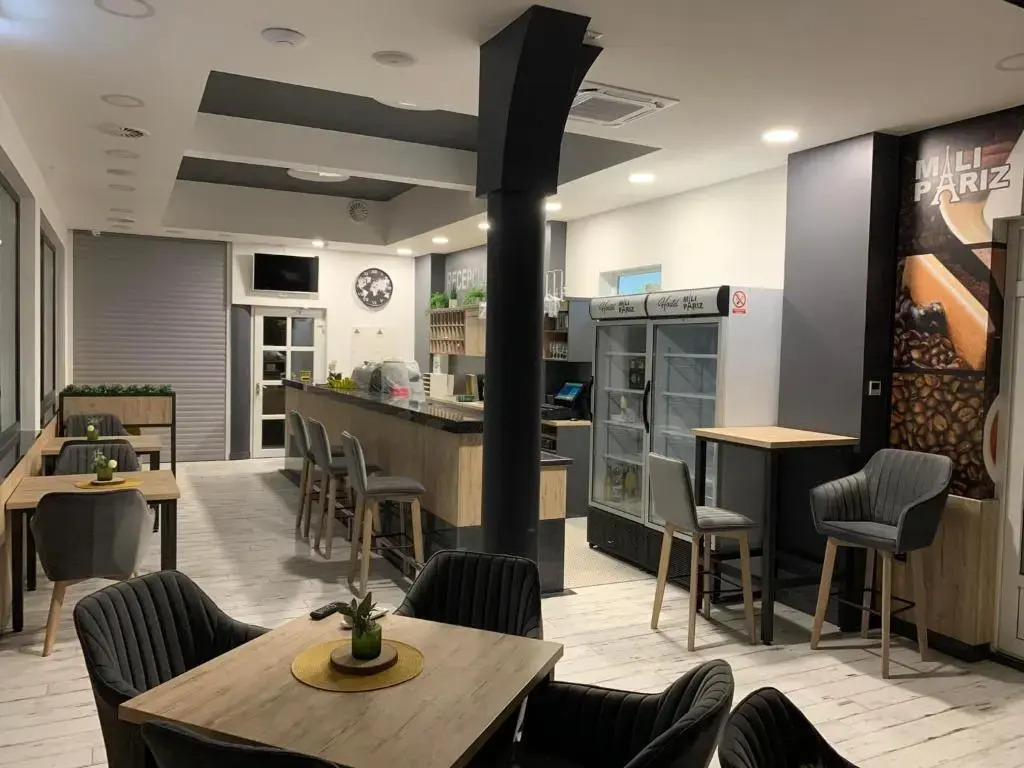 Hostel Mali Pariz