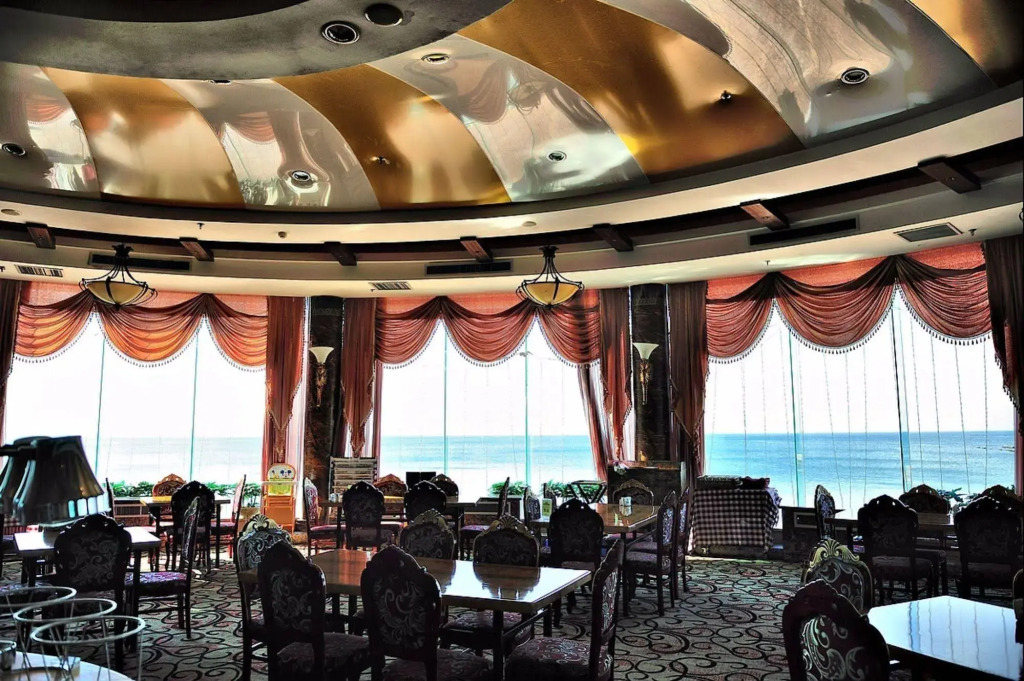 Vienna International Hotel Shandong Yantai FTA Jinshatan Xingyi Square