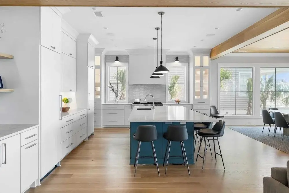 712 Ocean Blvd by Avantstay New Construction w/ Pool, Game Zone, Private Beach Access, and Oceanfront Views